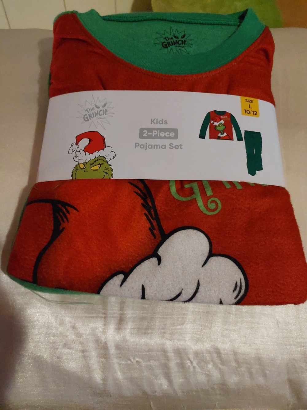 Dr. Seuss The Grinch Red and Green Kids 2-Piece Pajama Set L 10/12